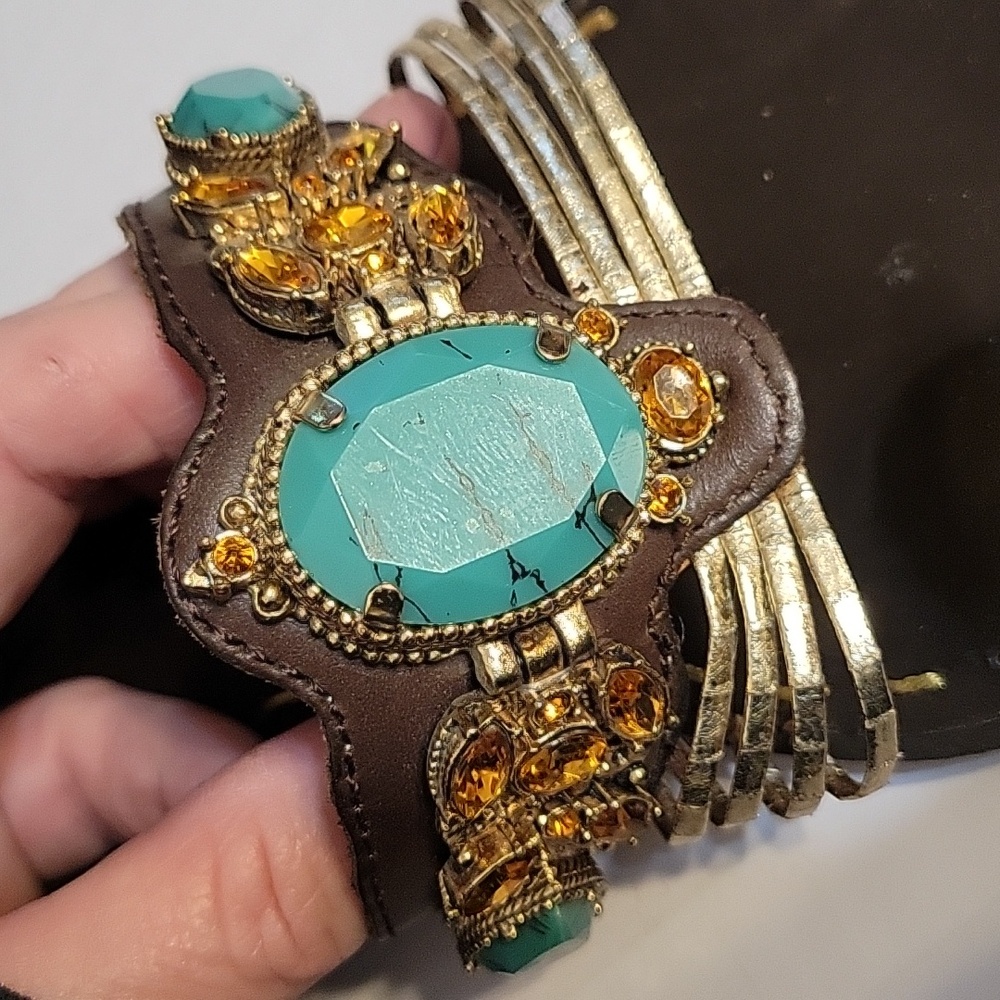 BCBG Brown Sandals with Turquoise and Gold, Call Out,  Scratches Size 7.5 (408) - Picture 11 of 12